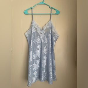 Vintage California Dynasty Expressions Icy Blue Floral Satin Chemise Slip